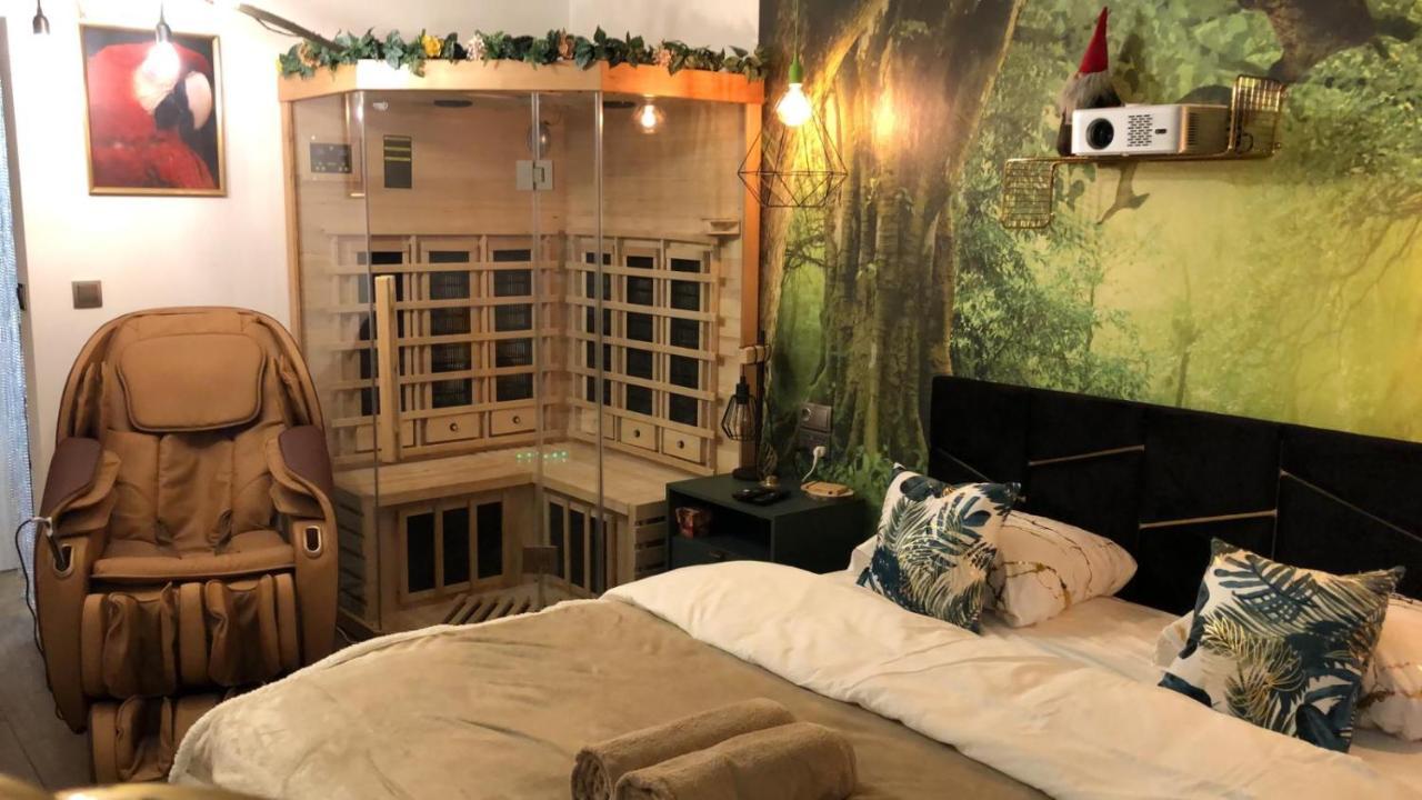 Butas Wola Wyjatkowe: Luxe With Jacuzzi, Sauna & Prosecco *