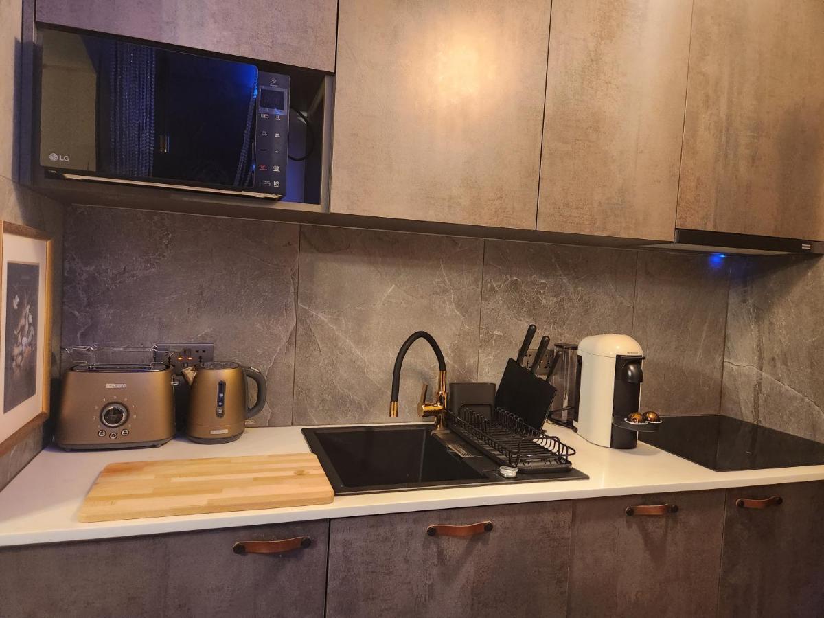 Wola Wyjatkowe: Luxe With Jacuzzi, Sauna & Prosecco * Warsaw